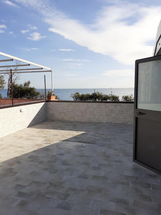 Casa Vacanze Mascali 리포스토 외부 사진